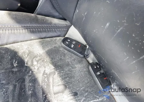 2018 Jeep Cherokee Limited 4X4 из США, поврежденный, VIN 1C4PJMDX2JD568593